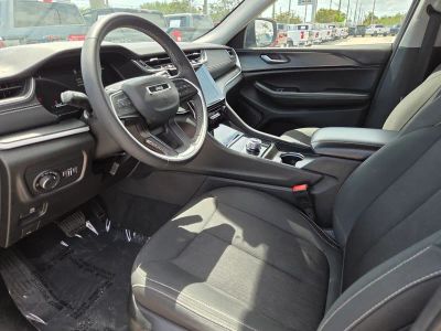 2024 Jeep Grand Cherokee — photo 23 view