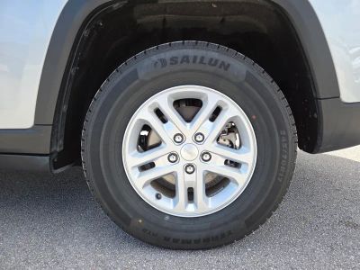 2024 Jeep Grand Cherokee — photo 16 view