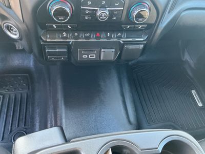2020 Chevrolet Silverado 1500 — photo 12 view