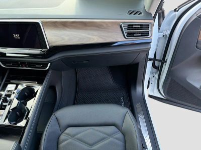 2026 Volkswagen Atlas — photo 17 view