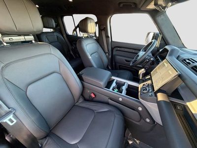 2026 Land Rover Defender 130 - Photo 14