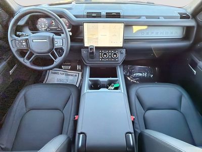 2026 Land Rover Defender 130 - Photo 15