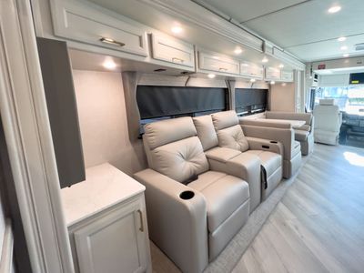 2026 Fleetwood BOUNDER - Photo 14