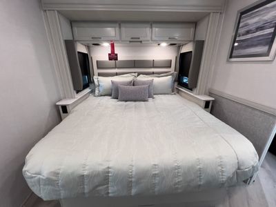 2026 Fleetwood BOUNDER - Photo 18