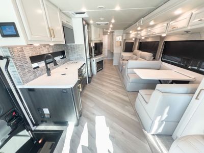 2026 Fleetwood BOUNDER - Photo 6
