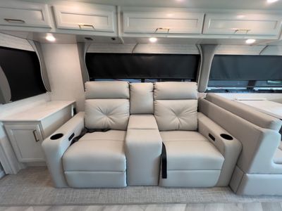 2026 Fleetwood BOUNDER - Photo 16