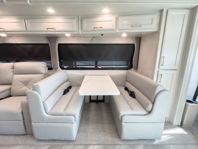 2026 Fleetwood BOUNDER - Photo 15