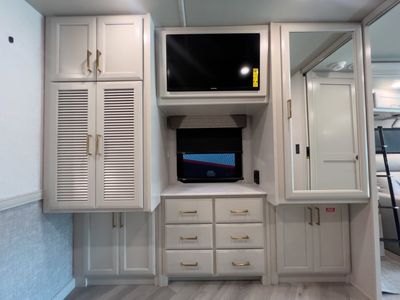 2026 Fleetwood BOUNDER - Photo 19