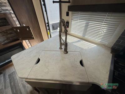 2019 Forest River RV Cherokee — photo 15 view