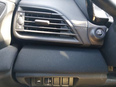 2022 Subaru Legacy — photo 12 view