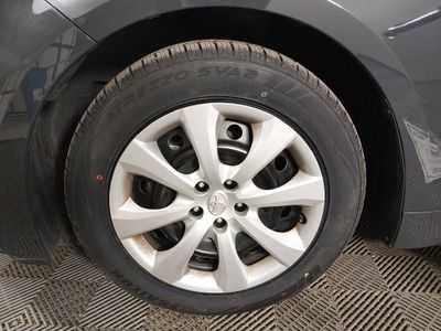2024 Toyota Corolla — photo 10 view