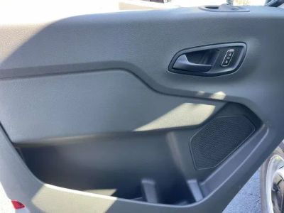 2026 Ford Transit-150 - Photo 19