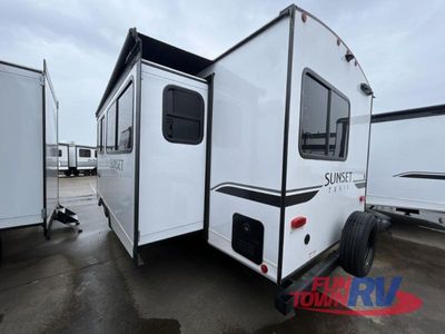 2025 CrossRoads RV Sunset Trail - Photo 4