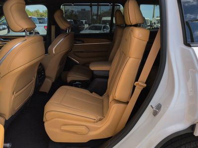 2025 Jeep Grand Cherokee L - Photo 14