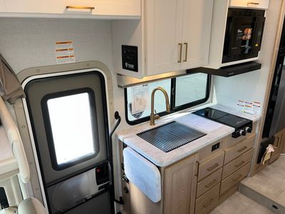 2026 Thor Motor Coach CHATEAU - Photo 11