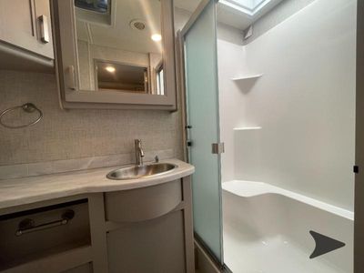 2023 Thor Motor Coach Inception - Photo 36