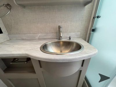 2023 Thor Motor Coach Inception - Photo 37