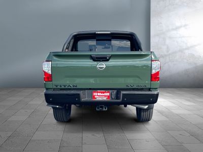 2024 Nissan Titan - Photo 3