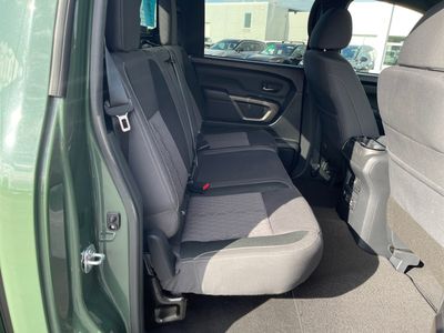 2024 Nissan Titan - Photo 14