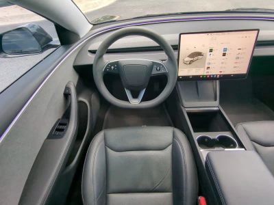 2024 Tesla Model 3 — photo 17 view