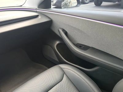 2024 Tesla Model 3 — photo 18 view