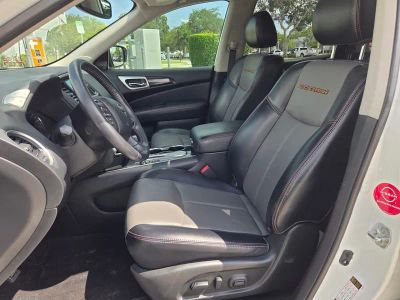 2020 Nissan Pathfinder — photo 13 view