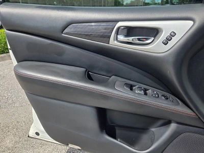 2020 Nissan Pathfinder — photo 23 view