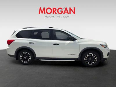 2020 Nissan Pathfinder — interior view