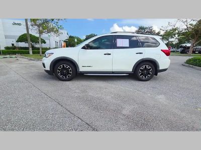2020 Nissan Pathfinder — photo 47 view