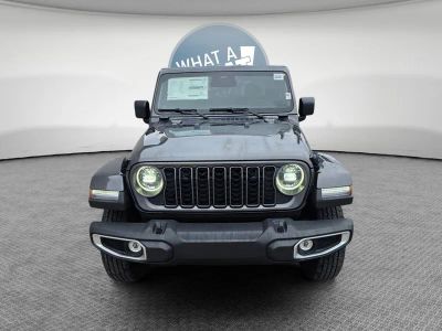 2026 Jeep Gladiator — side profile view