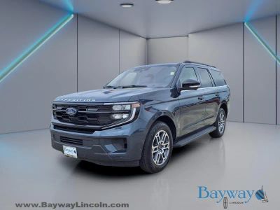 2025 Ford Expedition — rear three-quarter view