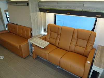 2026 Winnebago NAVION - Photo 6