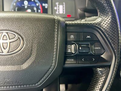 2025 Toyota Tacoma — photo 17 view