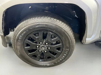 2025 Toyota Tacoma — photo 11 view