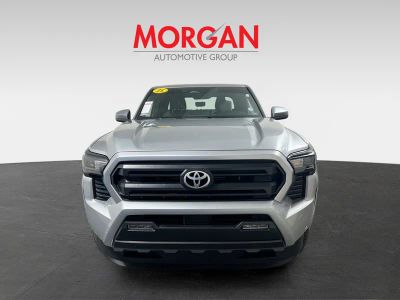 2025 Toyota Tacoma — photo 8 view
