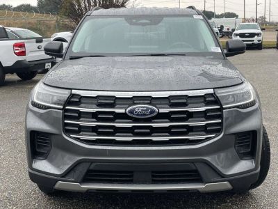 2026 Ford Explorer — photo 8 view