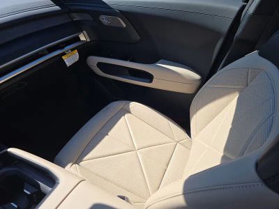 2027 Kia Telluride — photo 16 view