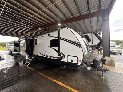 2018 KZ RV SUNSET TRAIL — front three-quarter view