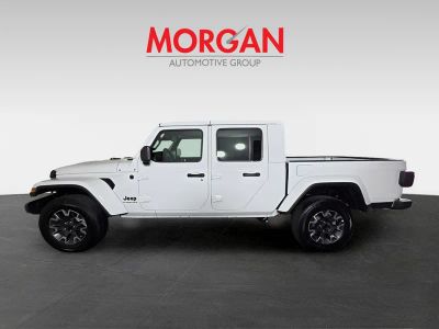 2026 Jeep Gladiator — engine compartment view