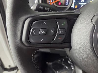 2026 Jeep Gladiator — photo 14 view