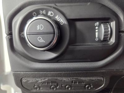 2026 Jeep Gladiator — photo 15 view