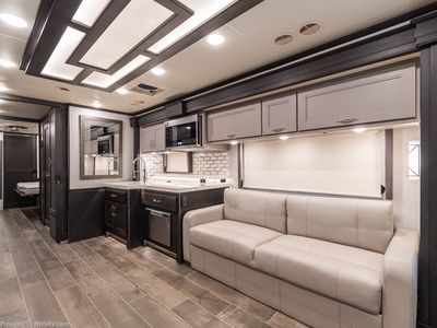2023 Thor Motor Coach Venetian B42 - Photo 13