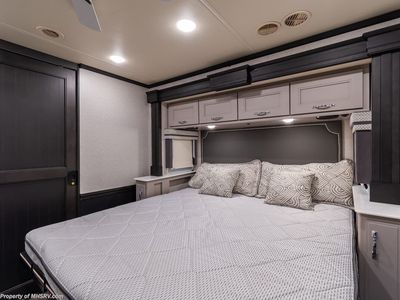 2023 Thor Motor Coach Venetian B42 - Photo 35
