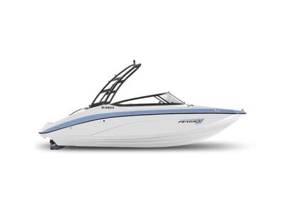 2026 Yamaha Boats AR190 — front three-quarter view