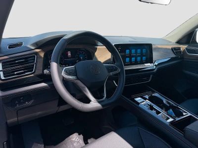 2026 Volkswagen Atlas — photo 9 view