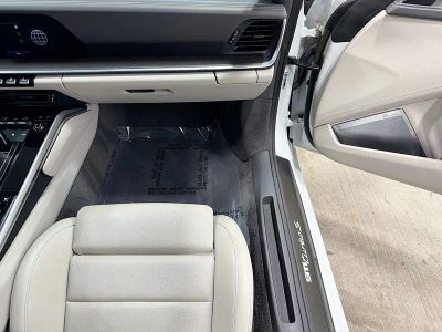 2023 Porsche 911 — photo 17 view