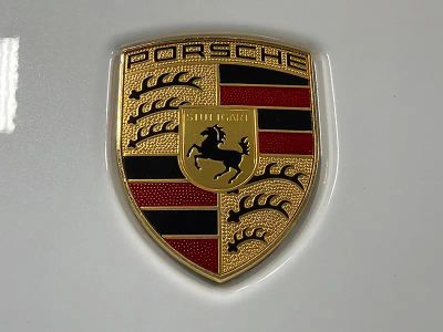 2023 Porsche 911 — photo 12 view