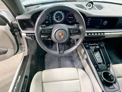 2023 Porsche 911 — photo 16 view