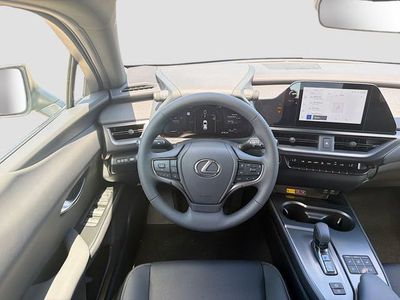 2026 Lexus UX - Photo 17