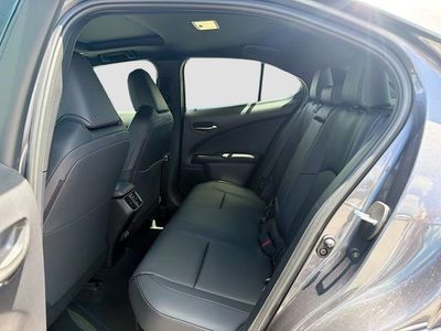 2026 Lexus UX - Photo 20